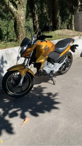 CB300R com ABS 2010 - 41.000 km - Muito bem cuidada