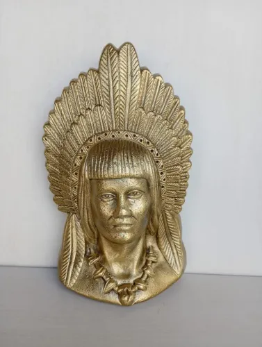 Estatueta em bronze índio