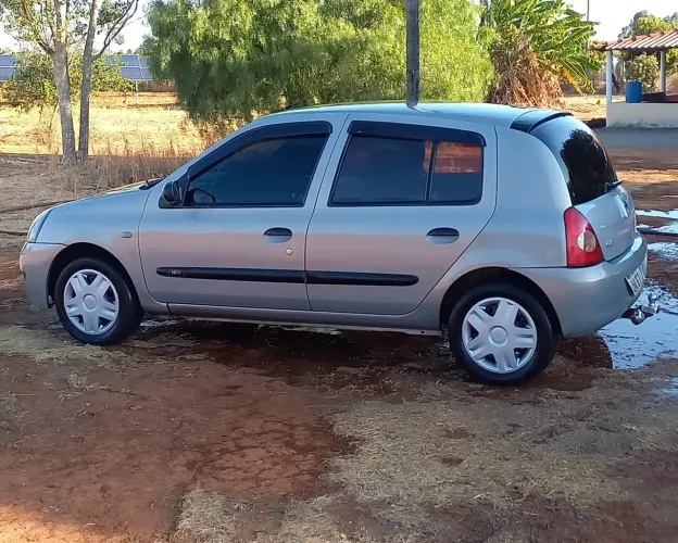 Renault Clio Authentique Hi-flex 1.0 16V 5P 2008