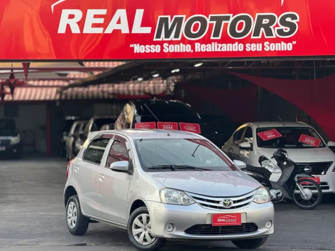Etios hatch 1.3 X Novíssimo