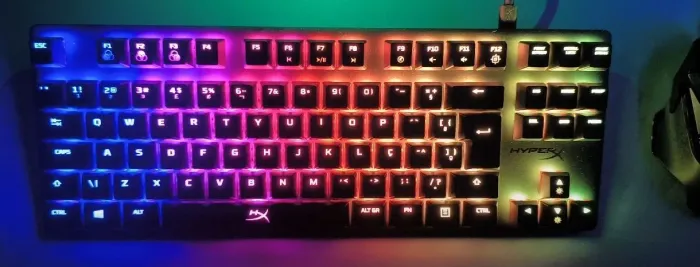 Teclado Gamer Mecânico HyperX Alloy Origins Core RGB Switch Blue ABNT2