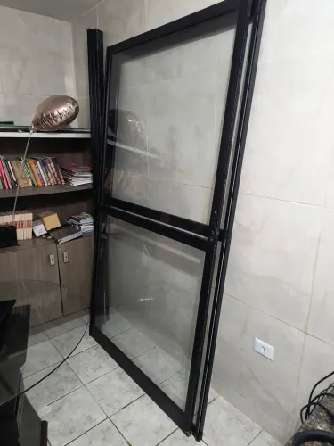 2 Portas de esquadria em alumínio premium