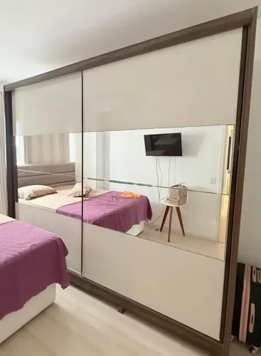 Guarda-Roupa Casal