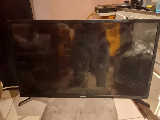 TV SMART - TELA QUEBRADA