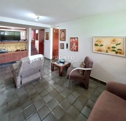 Casa com 4 quartos em Piedade