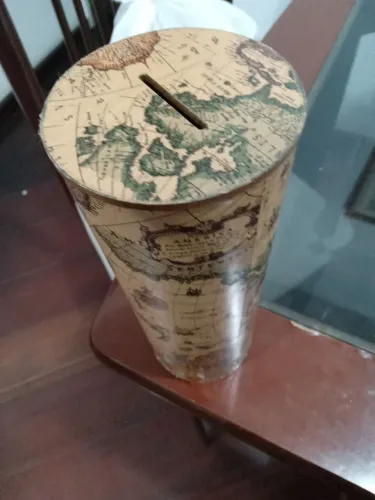 Cofre mapa mundi
