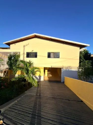 CASA NO BOSQUE DA SAÚDE COM 3 QUARTOS PARA LOCAÇÃO CUIABÁ MT.