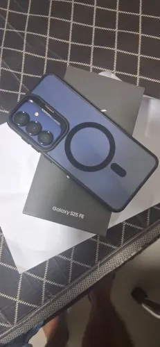 S25 fe 128gb praticamente novo