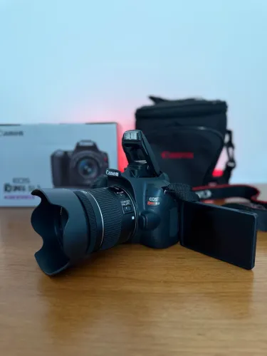 Camera Canon SL3
