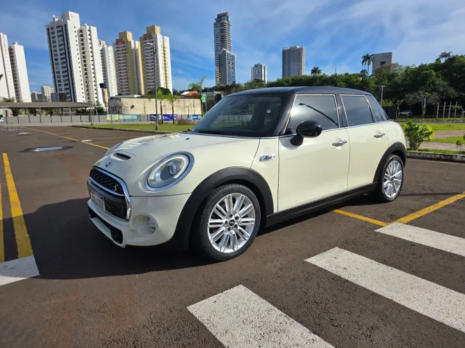 Mini Cooper S 2.0 Turbo 16V 5P Aut. 2016