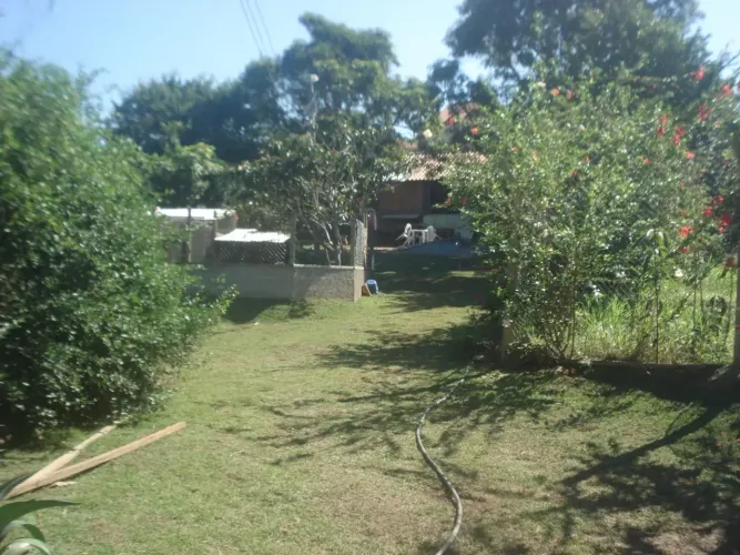 Chácara com 808 M² com casa de 2 quartos com árvores frutiferas - Horto, Macaé - RJ