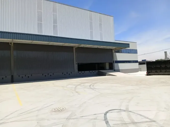 GALPÃO NOVO 4.800 M² 5.000 M² PATIO 12.000 M² TERRENO DOCAS ADMINISTRATIVO BONSUCESSO GUAR