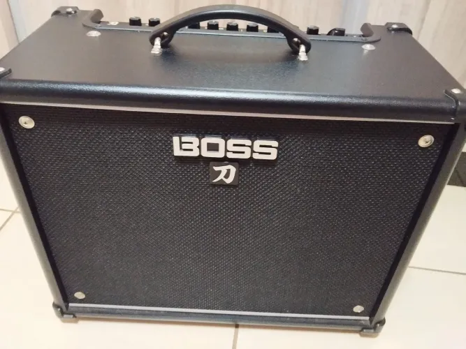 Cubo Guitarra Boss Katana 50
