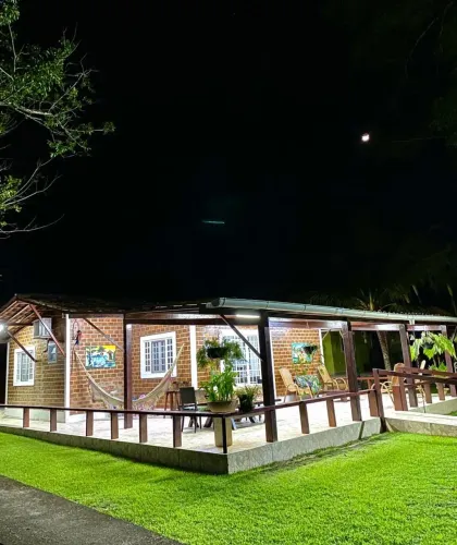 VENDO OU TROCO - Casa em Condomínio - $ 400 mil - aceito Casa em Piedade tr. 81- *