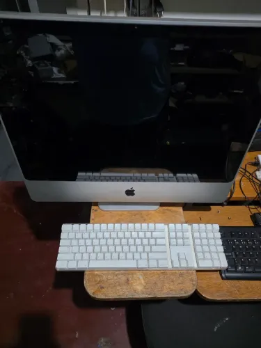 iMac 24" Early 2008 (A1225) - Para Retirada de Peças / Conserto (Com Defeito)