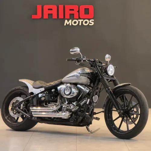 Harley Davidson BREAKOUT 2015 