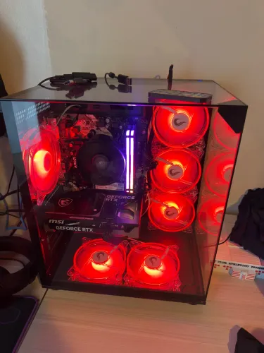 PC GAMER E MONITOR 310hz