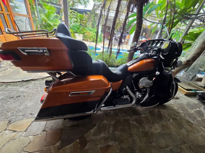 Harley Davidson ultra Glide Novíssima 