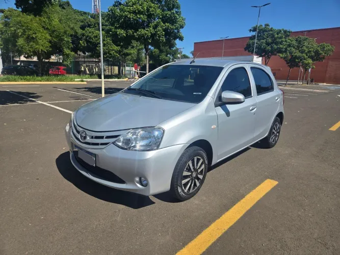 Toyota Etios 1.3 Flex 16V 5P Mec. 2017