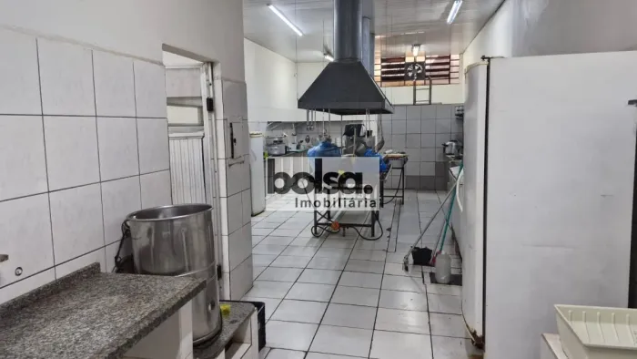 Prédio comercial para restaurante