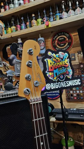 12x Sem Juros - Fender Brazil - Squier Series.