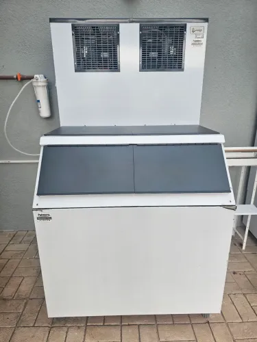 MINI FÁBRICA DE GELO