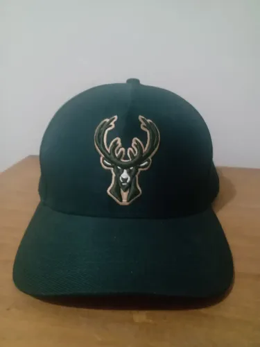 Boné Milwaukee Bucks NBA Oficial - Verde / Streetwear