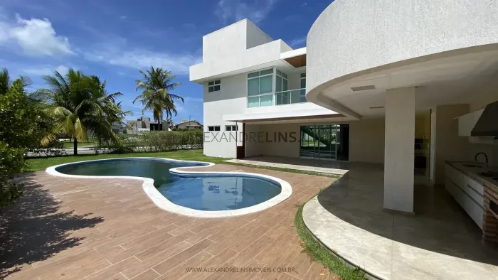 LAGUNA HELIPORT. Casa com 4 suítes, armários, piscina e 400 m²