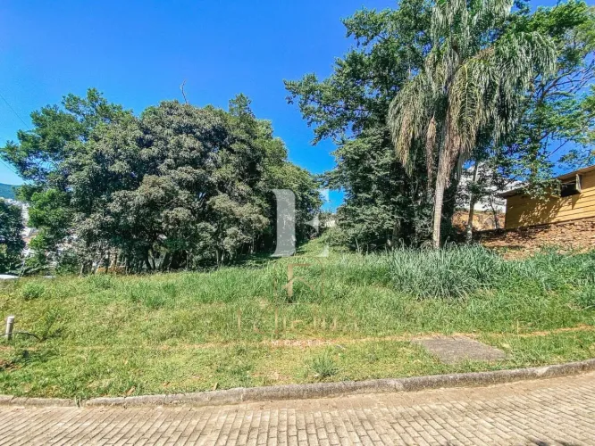 Terreno em Condomínio fechado no Córrego Grande Florianópolis