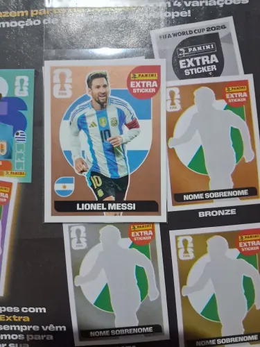 LIONEL MESSI EXTRA BRONZE + ESCUDO BRILHANTE ALEATÓRIO!. ORIGINAL E COM FRETE GRÁTIS!