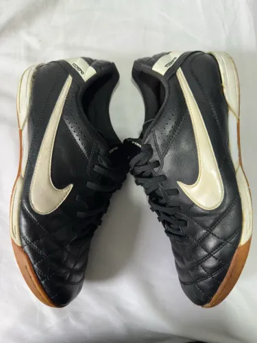 Tênis Nike Tiempo Futsal tamanho 40