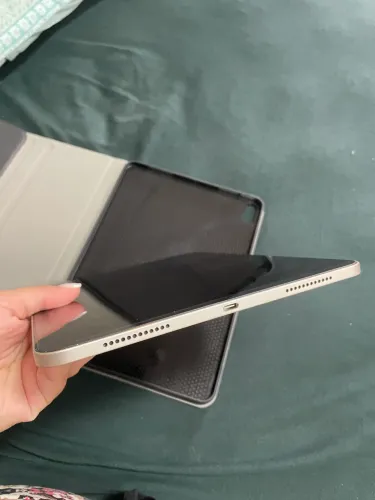 iPad Air 5 + Pencil (Com acessórios)