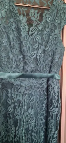 Vende se Vestidos de festa.