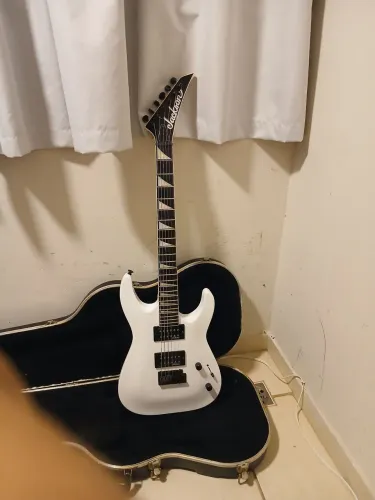 Jackson js22