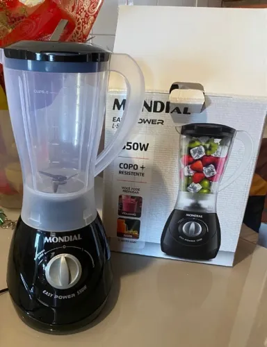 Liquidificador mondial semi - novo