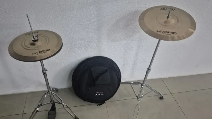 Vendo pratos de bateria zarcon liga b20