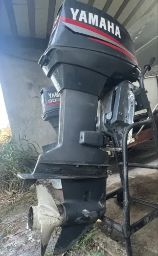 MOTOR DE POPA YAMAHA 60 HP 2 TEMPOS