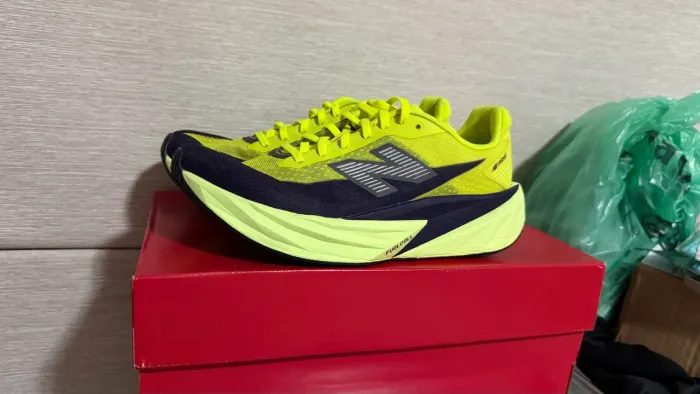 New balance Rebel V5