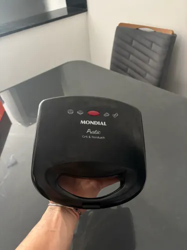 Sanduicheira Mondial
