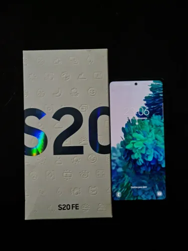 Galaxy S20 FE com Caixa - Funcionando 100%
