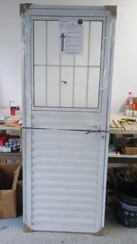 Porta de Alumínio Branco 0.80x2.10 Linha 25