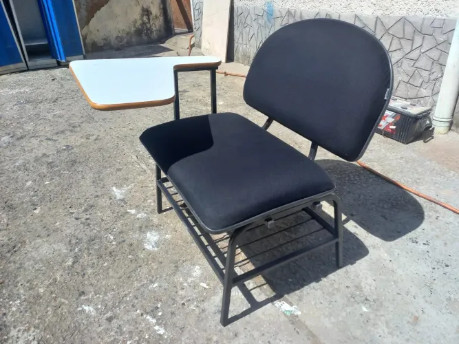 Cadeira universitária para obesos