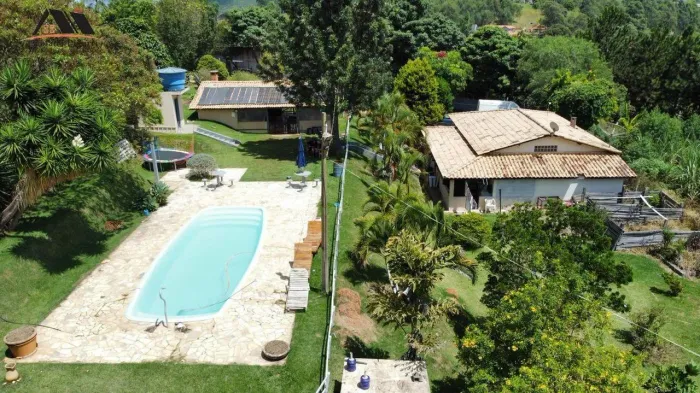 Chácara para Venda em Pedra Bela, zona rural, 5 dormitórios, 1 suíte, 4 banheiros