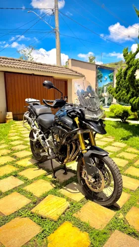 Triumph Tiger 1200 Rally Black Edition 2025 | 8 mil km | Revisada | Escape inox
