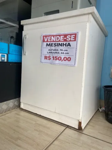 Mesinha de apoio