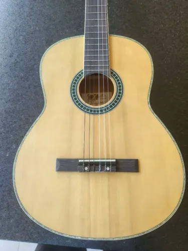 VIOLÃO A VENDA