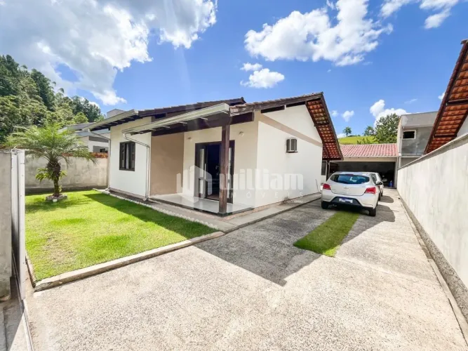 CASA COM PISCINA E AMPLA ÁREA DE FESTAS POMERÂNIA | GUABIRUBA