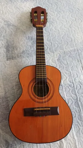 Cavaquinho Tonante. Relíquia para colecionador.