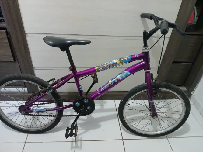 Bike aro 20 feminina com rodinhas da Frozen