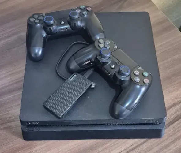 PS4 500 GB + SSD Externo 256 GB